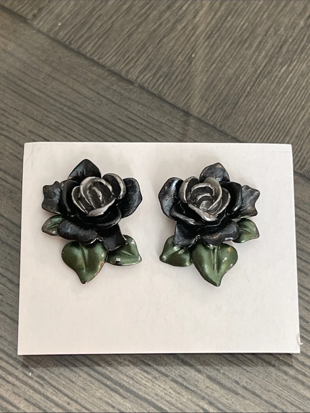 Vintage Style Dark Black - Grey Rose Stud Earrings